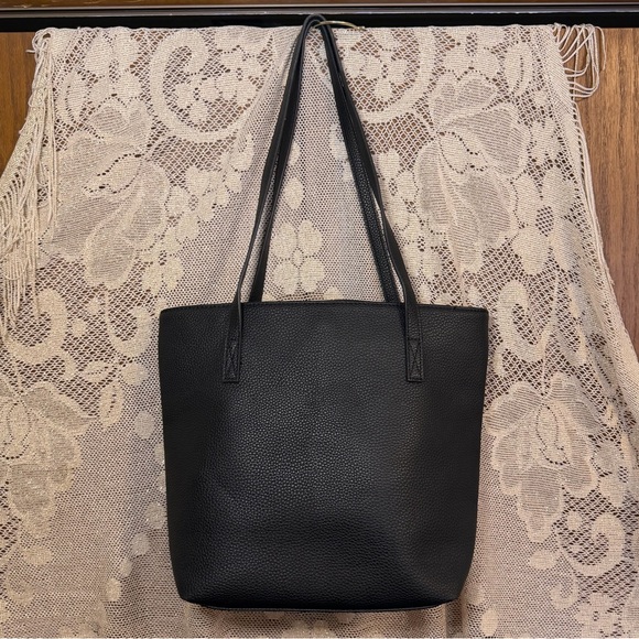 Alexis Bendel Black Tote Bag EUC - Picture 3 of 11